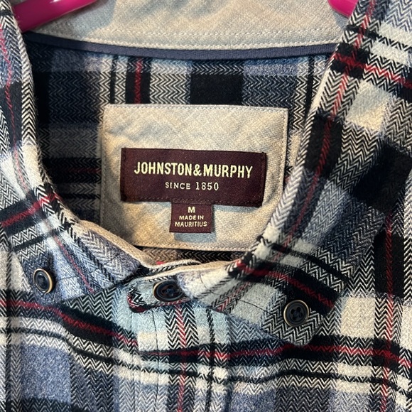 Johnston & Murphy Men’s Light Weight Flannel Button Down Shirt. - Picture 2 of 6
